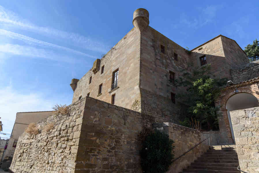 Lleida - Montclar 05 - castillo de Montclar.jpg